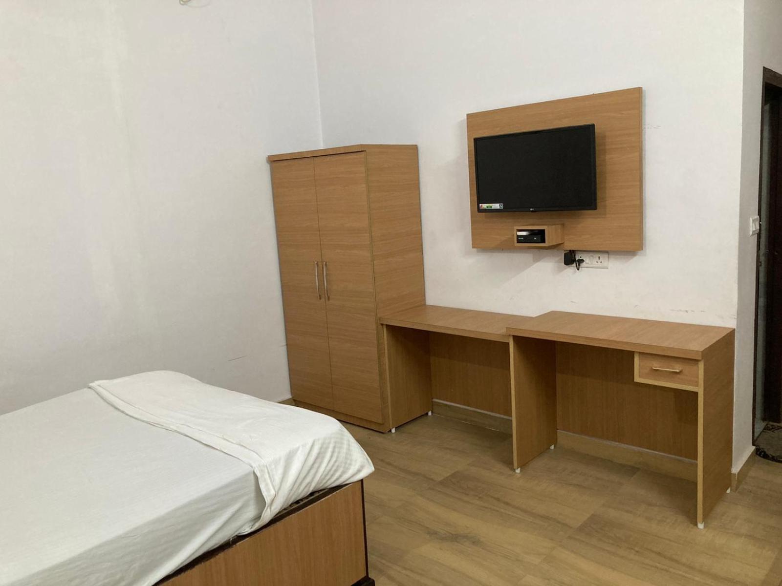 Jp International Naimisharanya Hotell Rom bilde